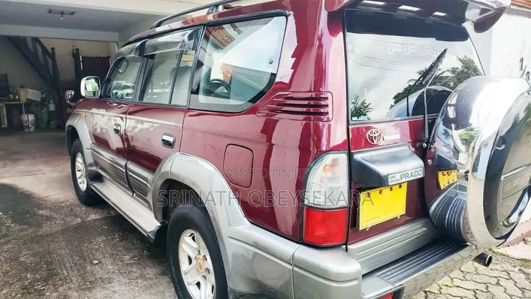Toyota Land Cruiser 1998 SUV (Used)