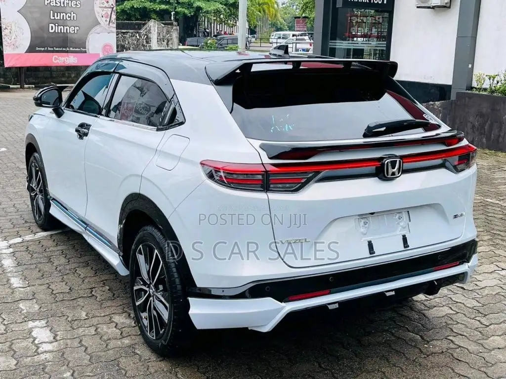 Honda Vezel Z Play Moonroof Body Kit 2026 SUV Brand New
