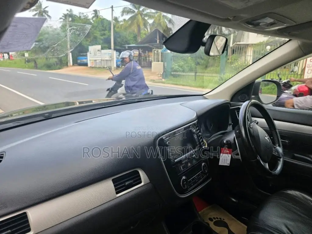 Mitsubishi Outlander 2013 SUV (Used)