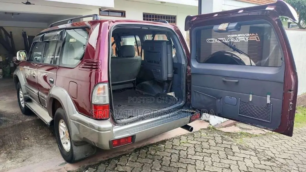 Toyota Land Cruiser 1998 SUV (Used)