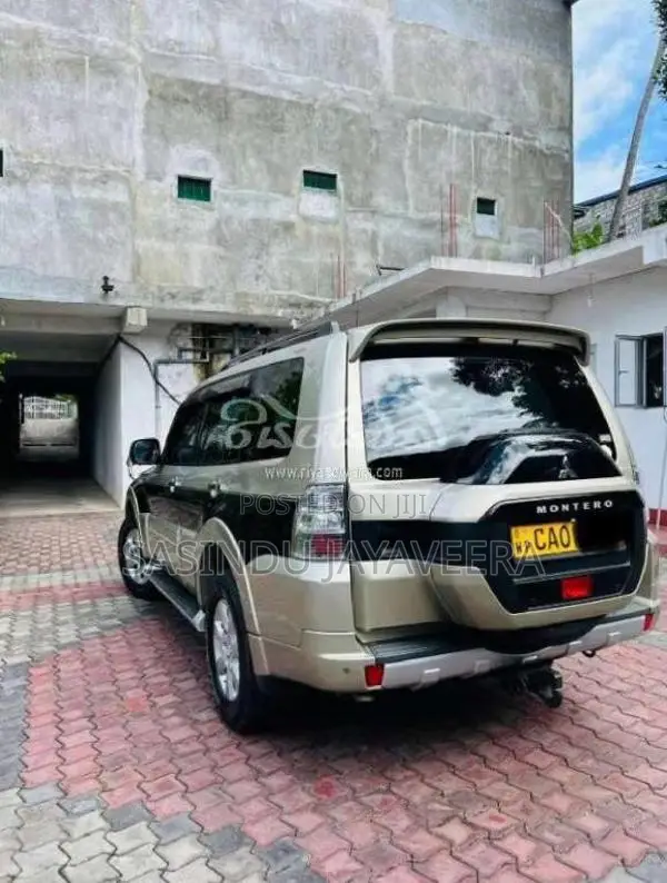 Mitsubishi Montero 2015 SUV (Used)