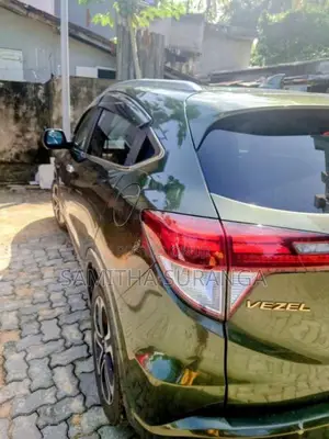 Honda Vezel 2014 SUV (Used)