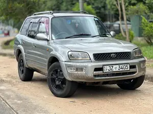 Toyota RAV4 1998 SUV (Used)