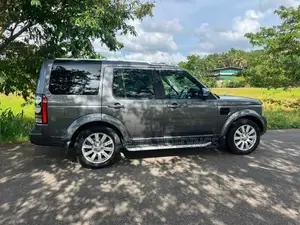 Land-Rover Discovery 4 2014 SUV (Used)