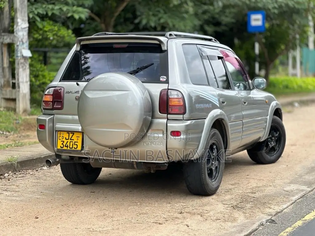 Toyota RAV4 1998 SUV (Used)