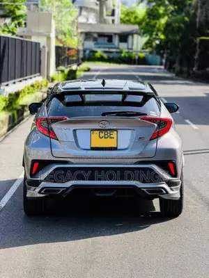 Toyota CHR NGX10 2018 SUV (Used)