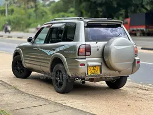 Toyota RAV4 1998 SUV (Used)