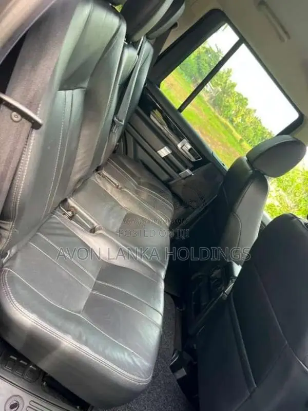 Land-Rover Discovery 4 2014 SUV (Used)