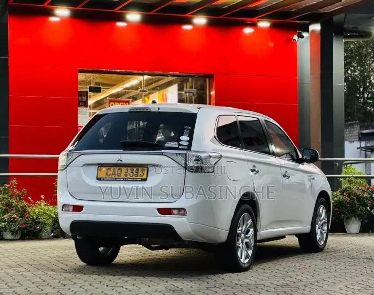 Mitsubishi Outlander 2015 SUV (Used)