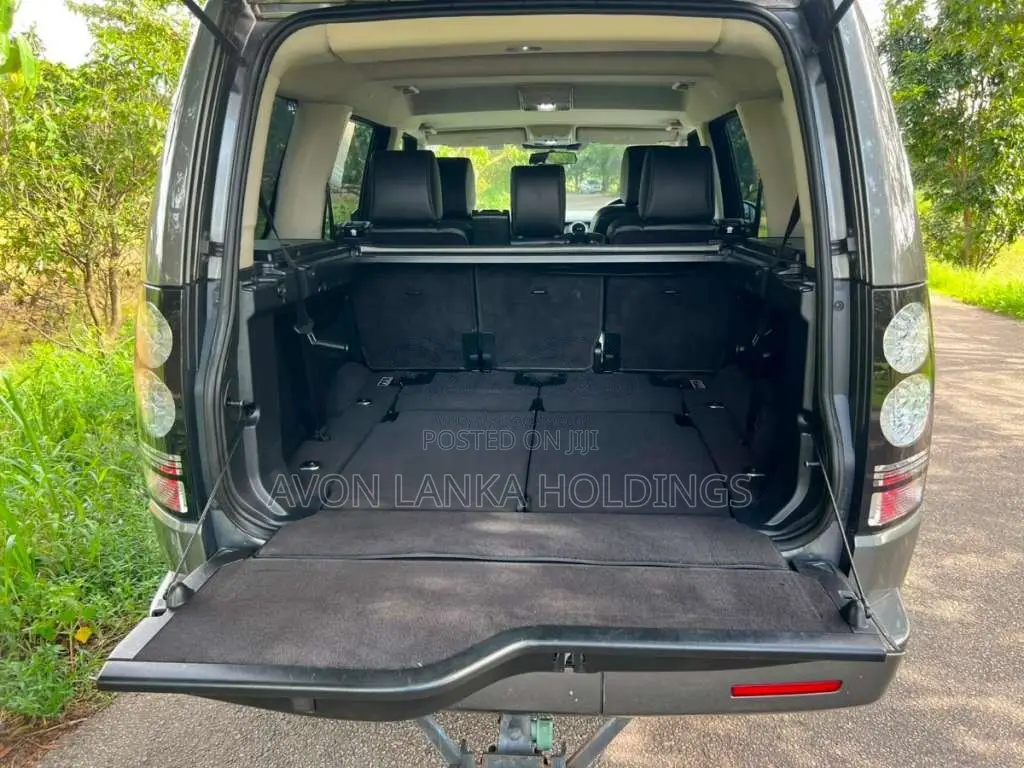 Land-Rover Discovery 4 2014 SUV (Used)