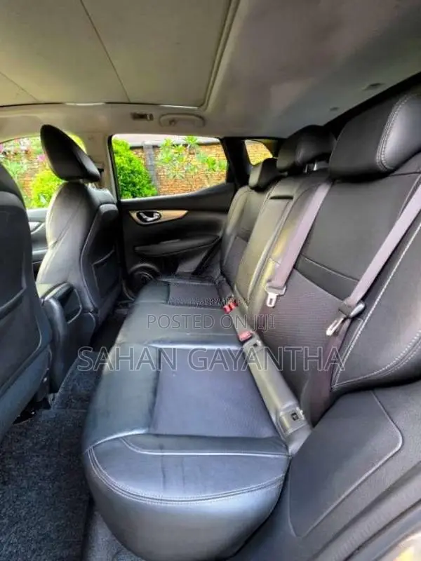 Nissan Qashqai 2018 SUV (Used)