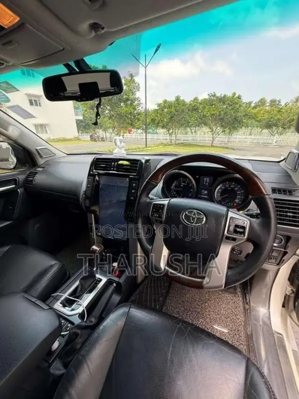 Toyota Prado 2010 SUV (Used)