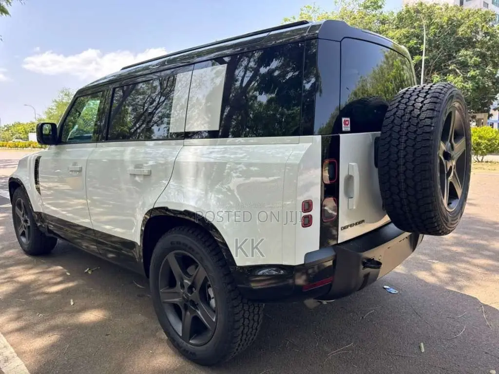 Land-Rover Defender 2026 SUV Brand New
