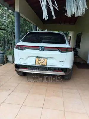 Honda Vezel 2025 SUV (Used)
