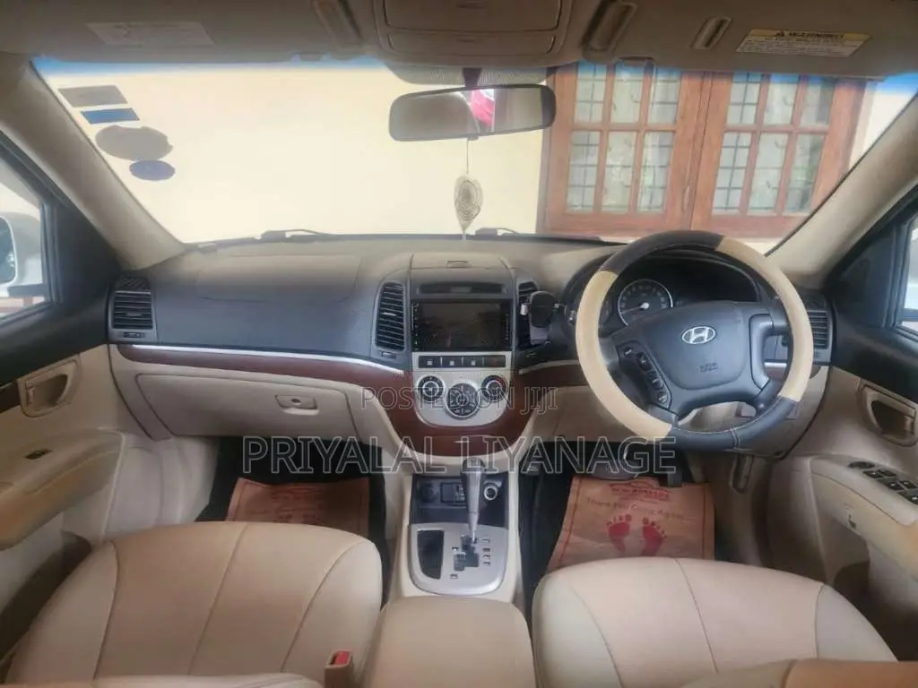 Hyundai Santa Fe 2009 SUV (Used)