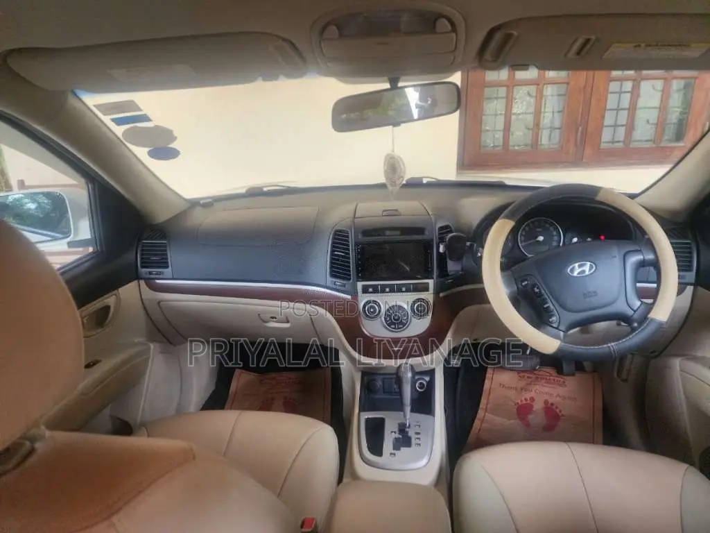 Hyundai Santa Fe 2009 SUV (Used)