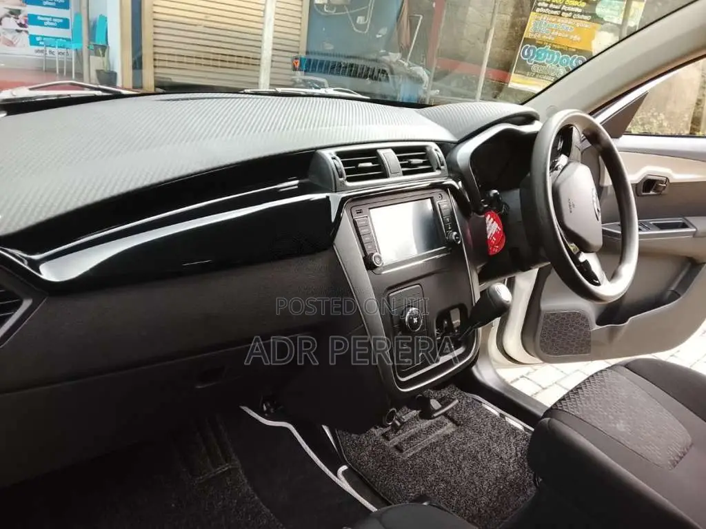 Mahindra KUV 100 2025 SUV (Used)