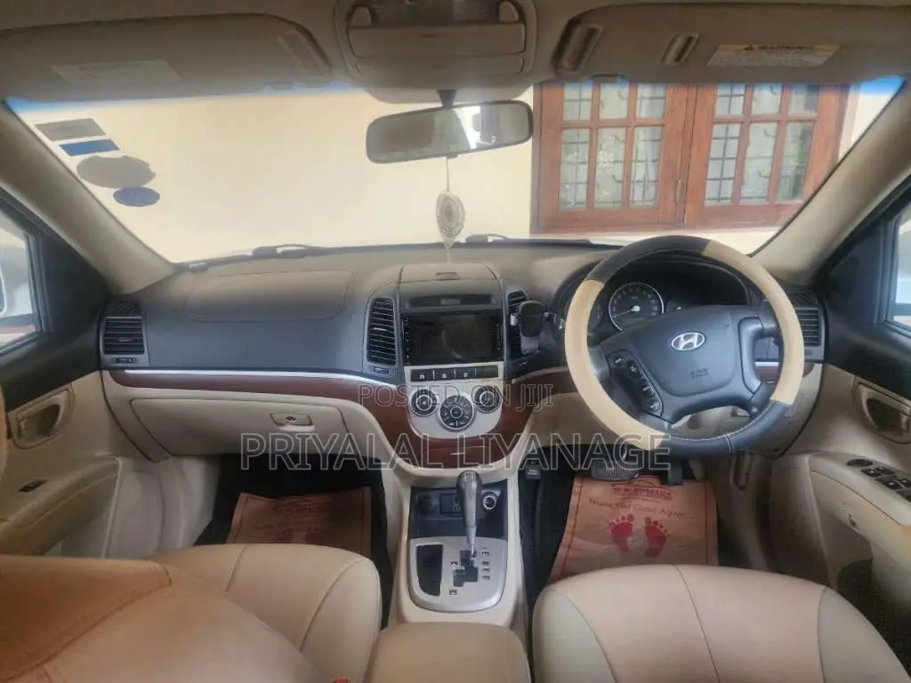 Hyundai Santa Fe 2009 SUV (Used)
