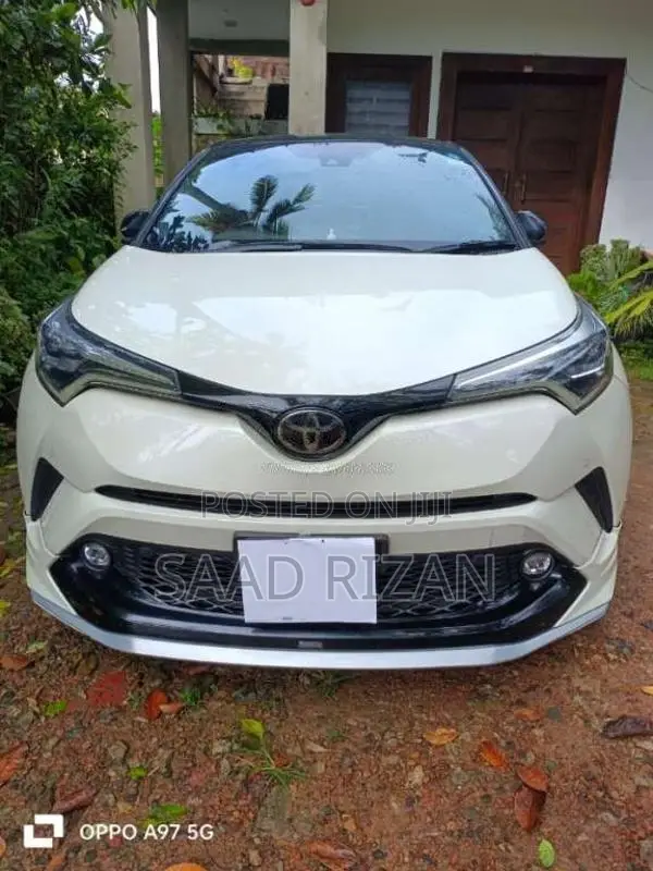 Toyota CHR 2018 SUV (Used)