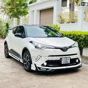 Toyota CHR NGX50 2017 SUV (Used)
