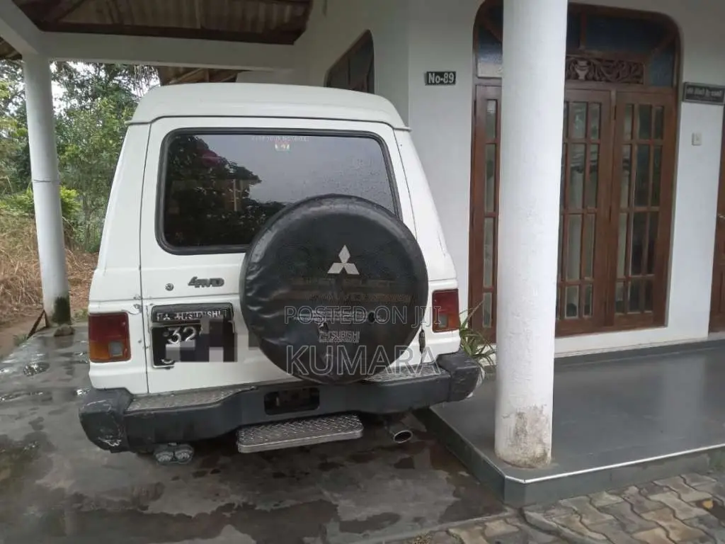 Mitsubishi Pajero Mk1 1988 SUV (Used)
