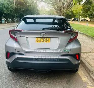 Toyota CHR 2018 SUV (Used)