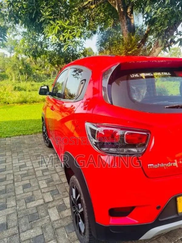 Mahindra KUV 100 2024 SUV (Used)