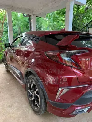 Toyota CHR 2018 SUV (Used)