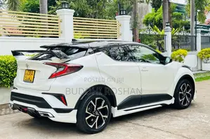 Toyota CHR NGX50 2017 SUV (Used)