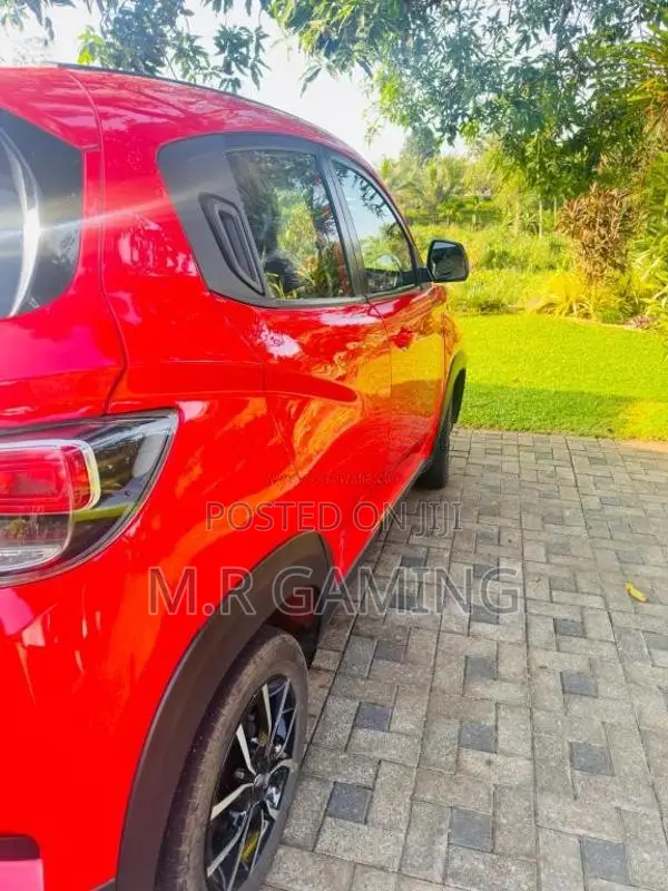 Mahindra KUV 100 2024 SUV (Used)
