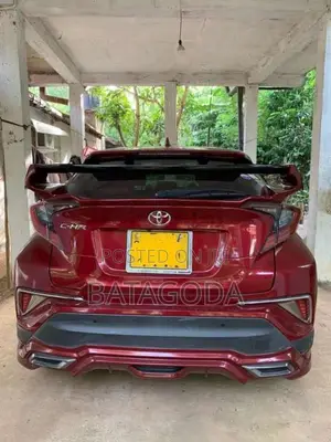 Toyota CHR 2018 SUV (Used)
