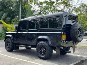 Land-Rover Defender 1985 SUV (Used)