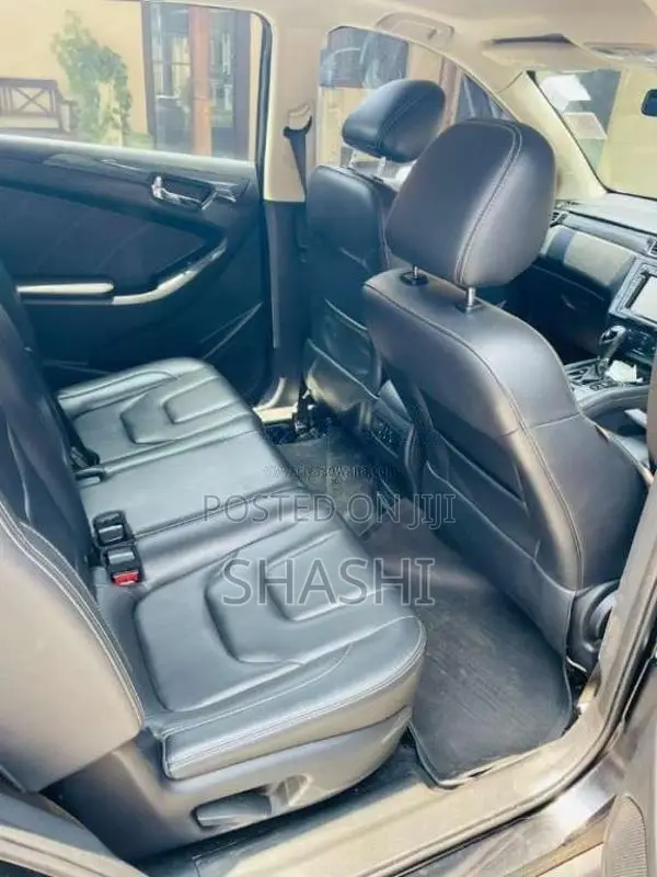 DFSK Glory 580 2022 SUV (Used)