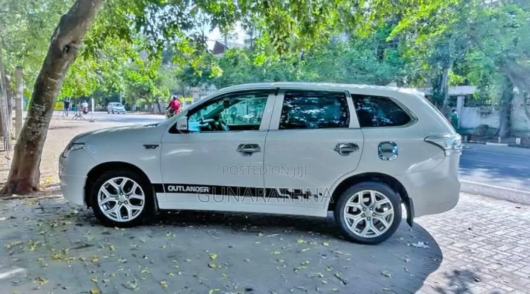 Mitsubishi Outlander 2015 SUV (Used)