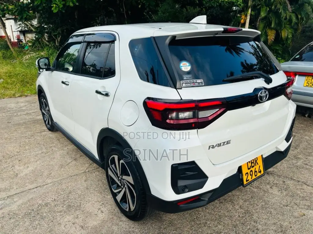 Toyota Raize 2023 SUV (Used)