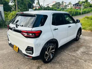 Toyota Raize 2023 SUV (Used)