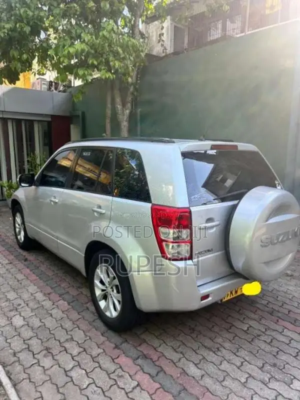 Suzuki Grand Vitara 2013 SUV (Used)