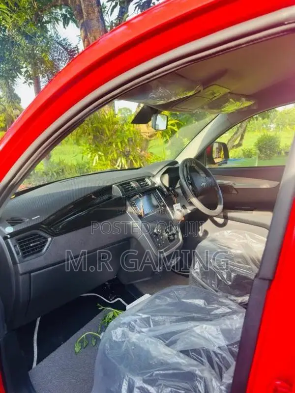 Mahindra KUV 100 2024 SUV (Used)