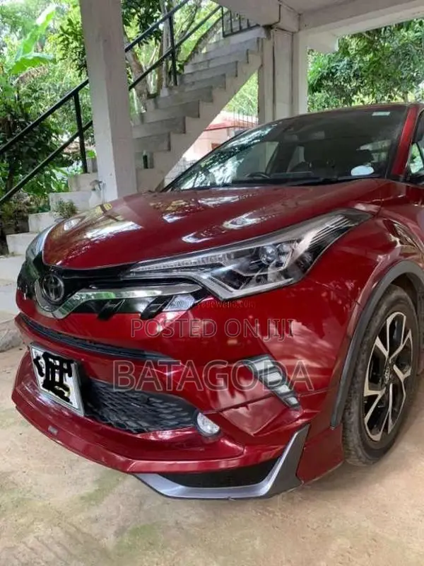 Toyota CHR 2018 SUV (Used)