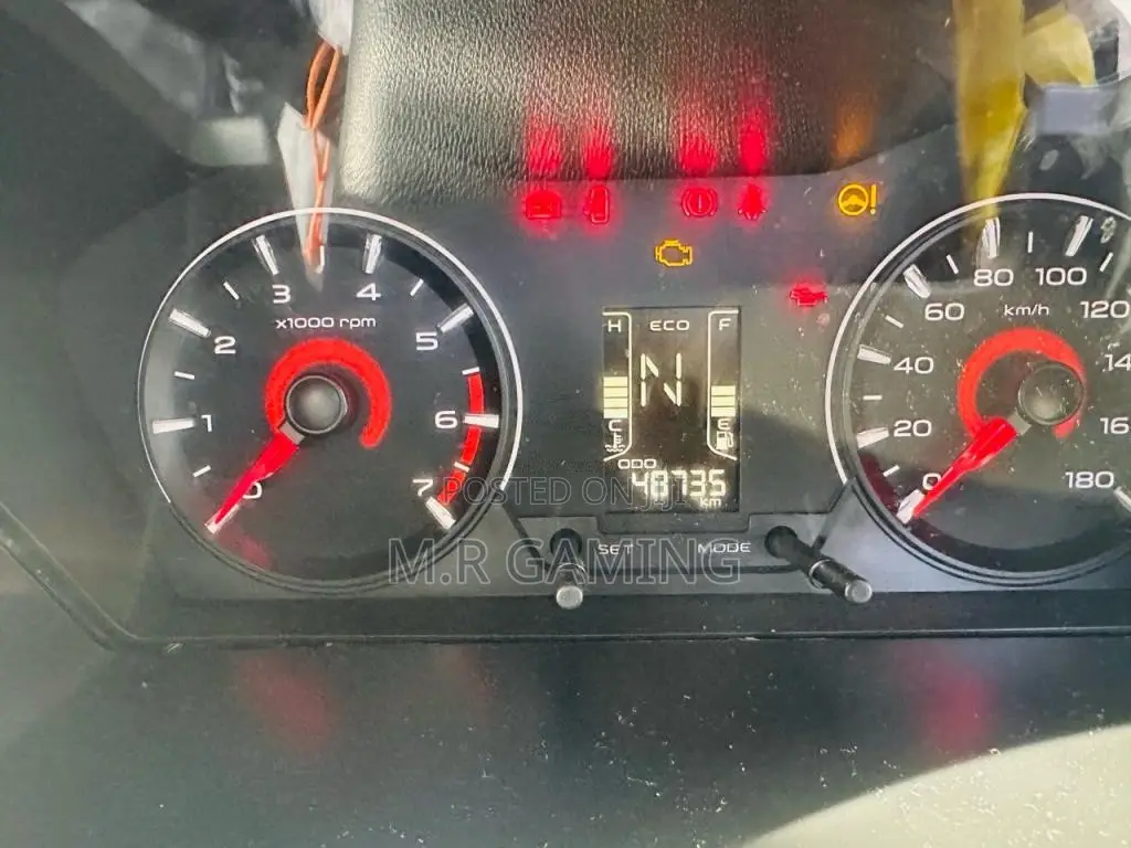 Mahindra KUV 100 2024 SUV (Used)