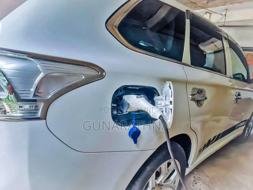 Mitsubishi Outlander 2015 SUV (Used)