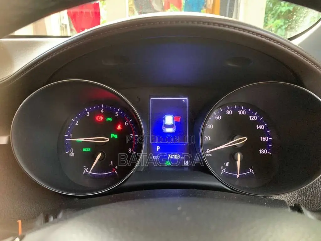 Toyota CHR 2018 SUV (Used)