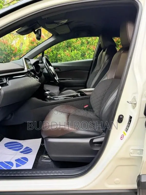 Toyota CHR NGX50 2017 SUV (Used)