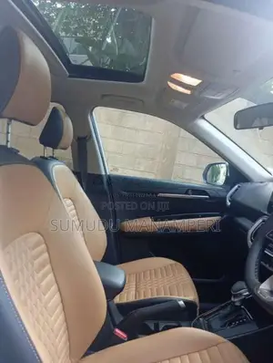 Kia Sonet 2025 SUV (Used)