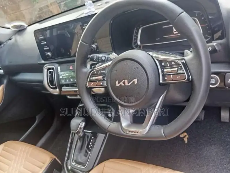 Kia Sonet 2025 SUV (Used)