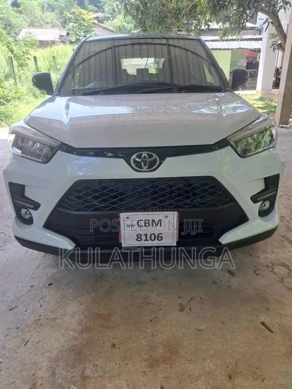 Toyota Raize 2024 SUV (Used)