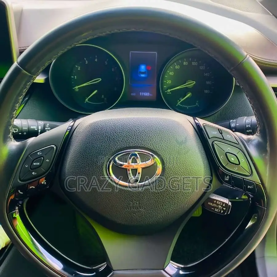 Toyota CHR Ngx10 2018 SUV (Used)