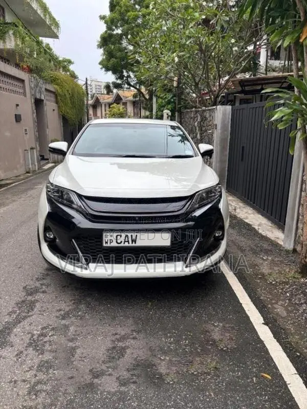 Toyota Harrier 2016 SUV (Used)