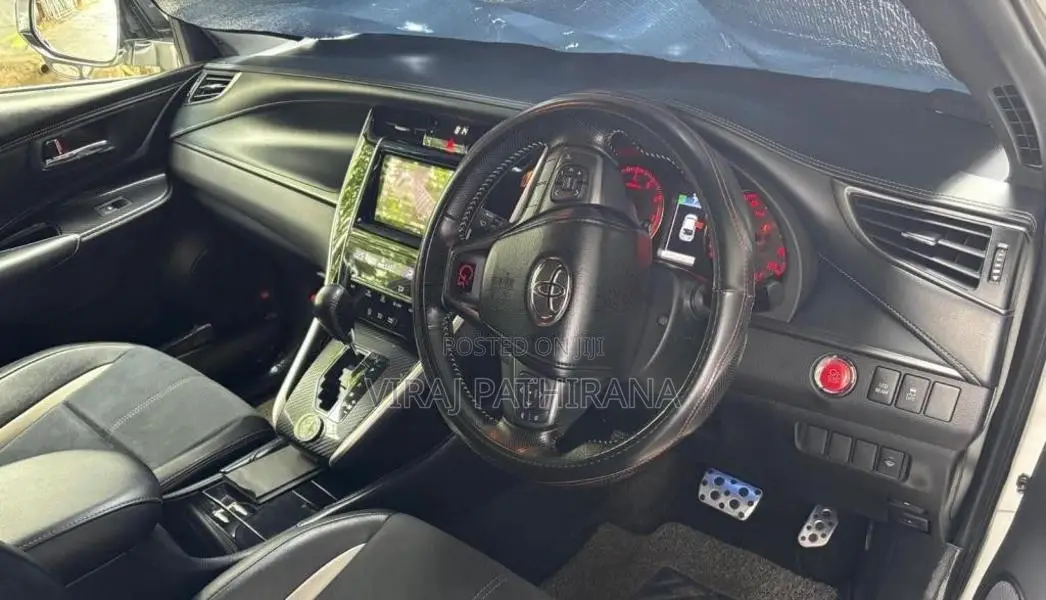 Toyota Harrier 2016 SUV (Used)