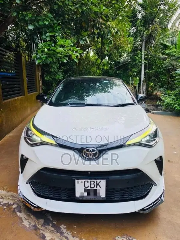 Toyota CHR 2019 SUV (Used)